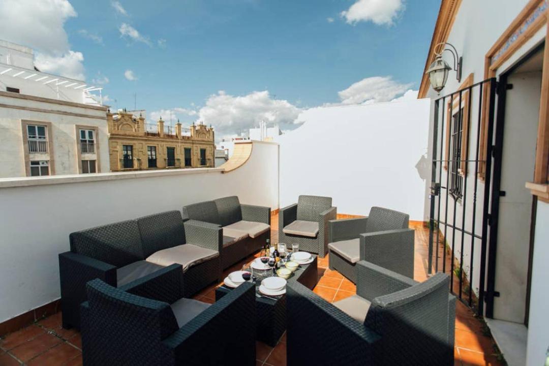 Duplex With Terrace- 5bd 3bth- Center Sevilha